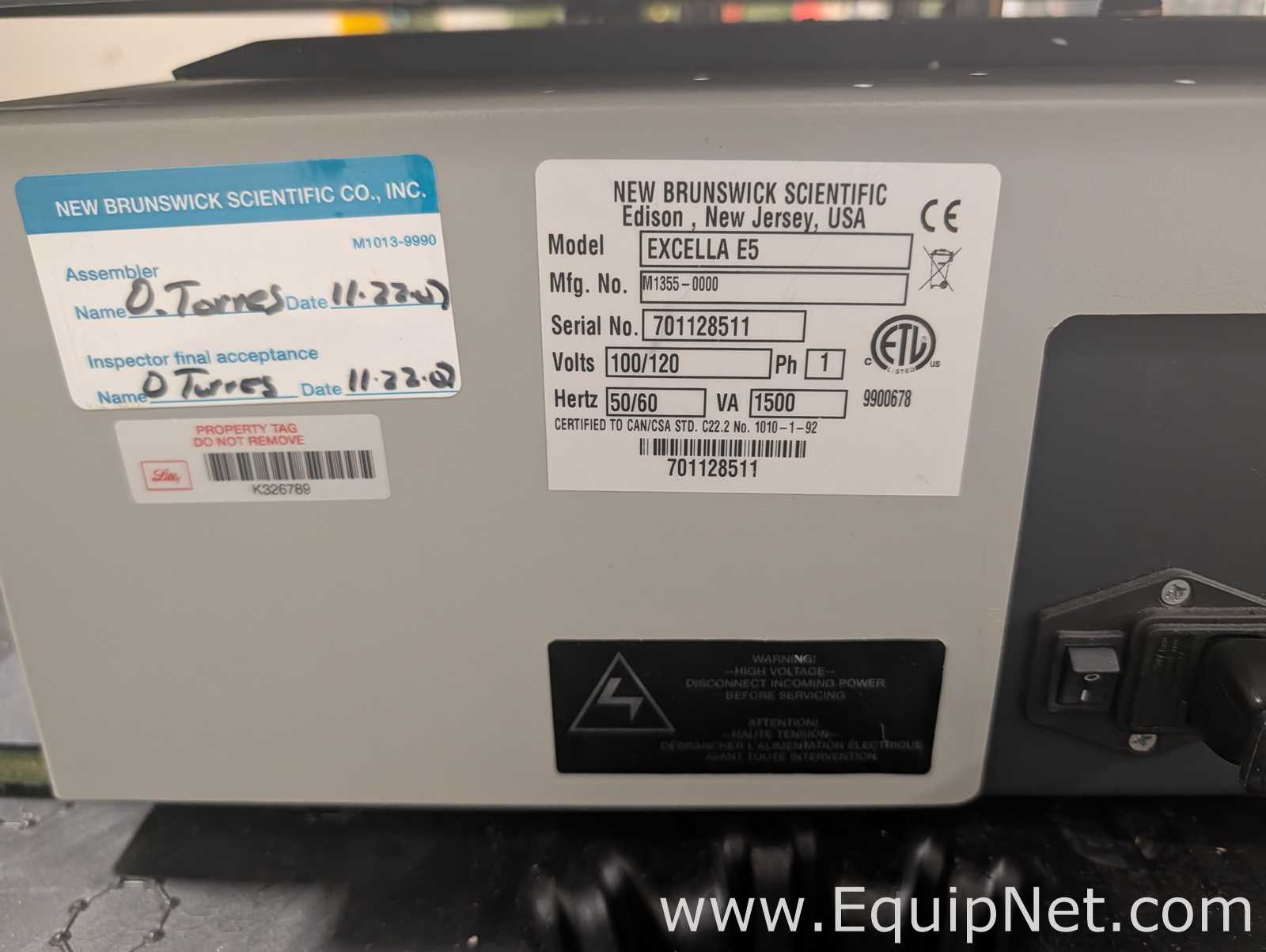 New Brunswick Scientific Excella E5 Platform Shaker