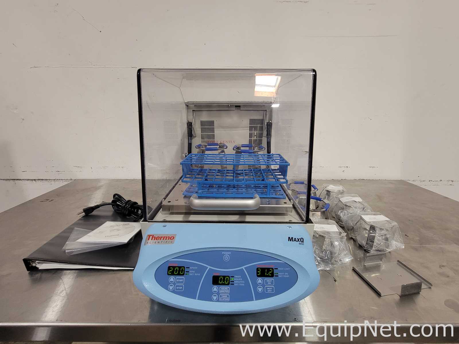 Thermo Scientific SHKE4450 MaxQ 4450 Incubating Orbital Shaker