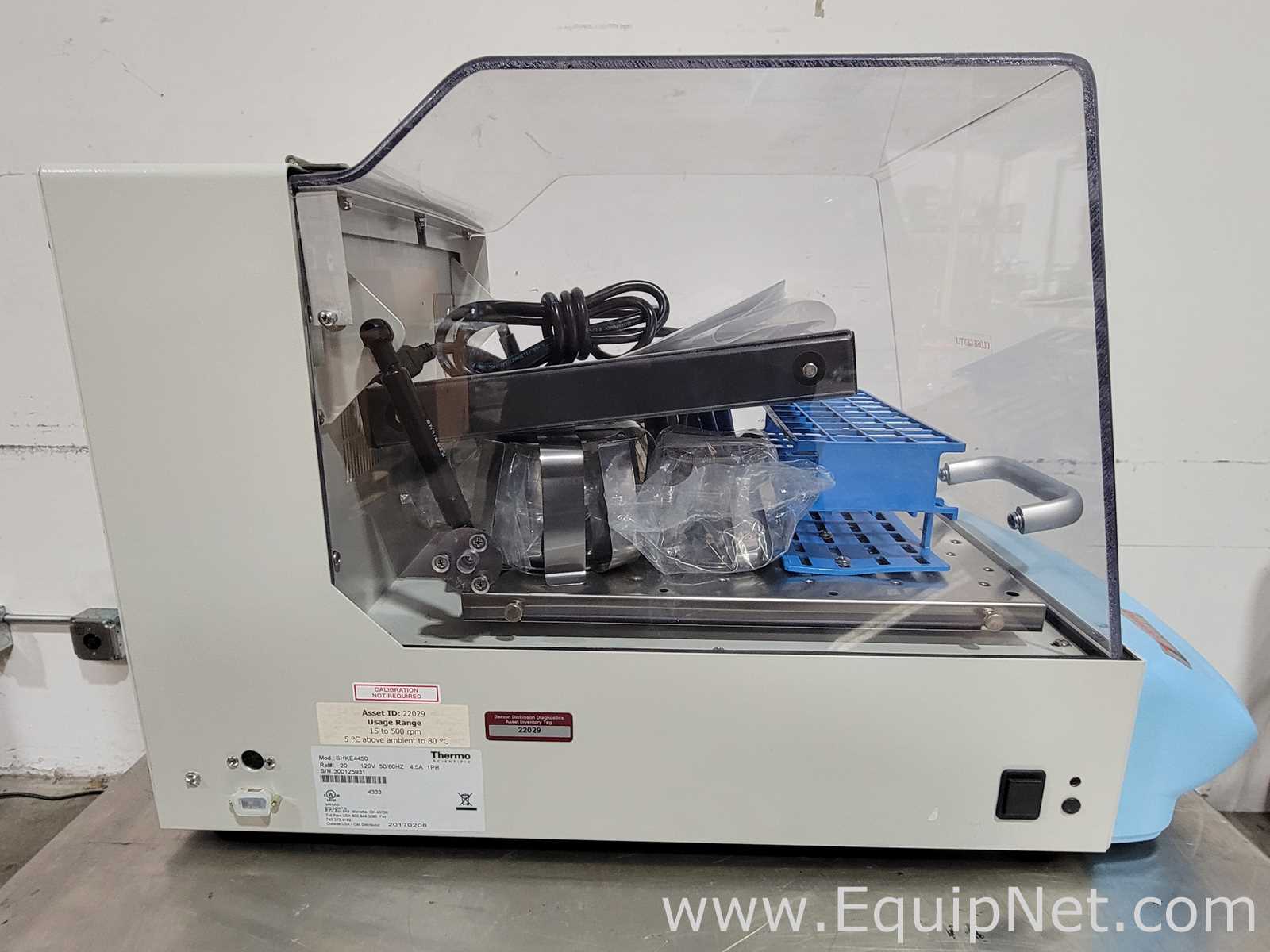 Thermo Scientific SHKE4450 MaxQ 4450 Incubating Orbital Shaker