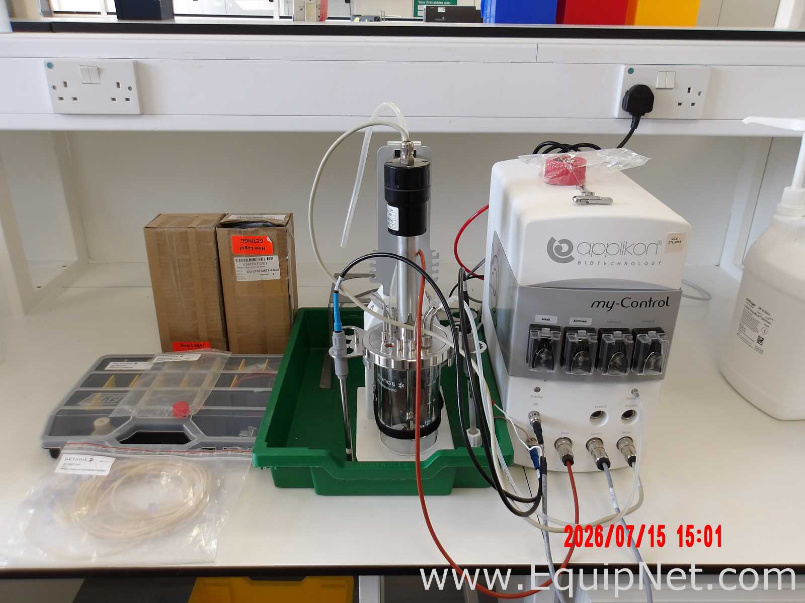 Applikon Biotechnology my-Control Bioreactor Controller with miniBio Glass Bioreactor Vessel