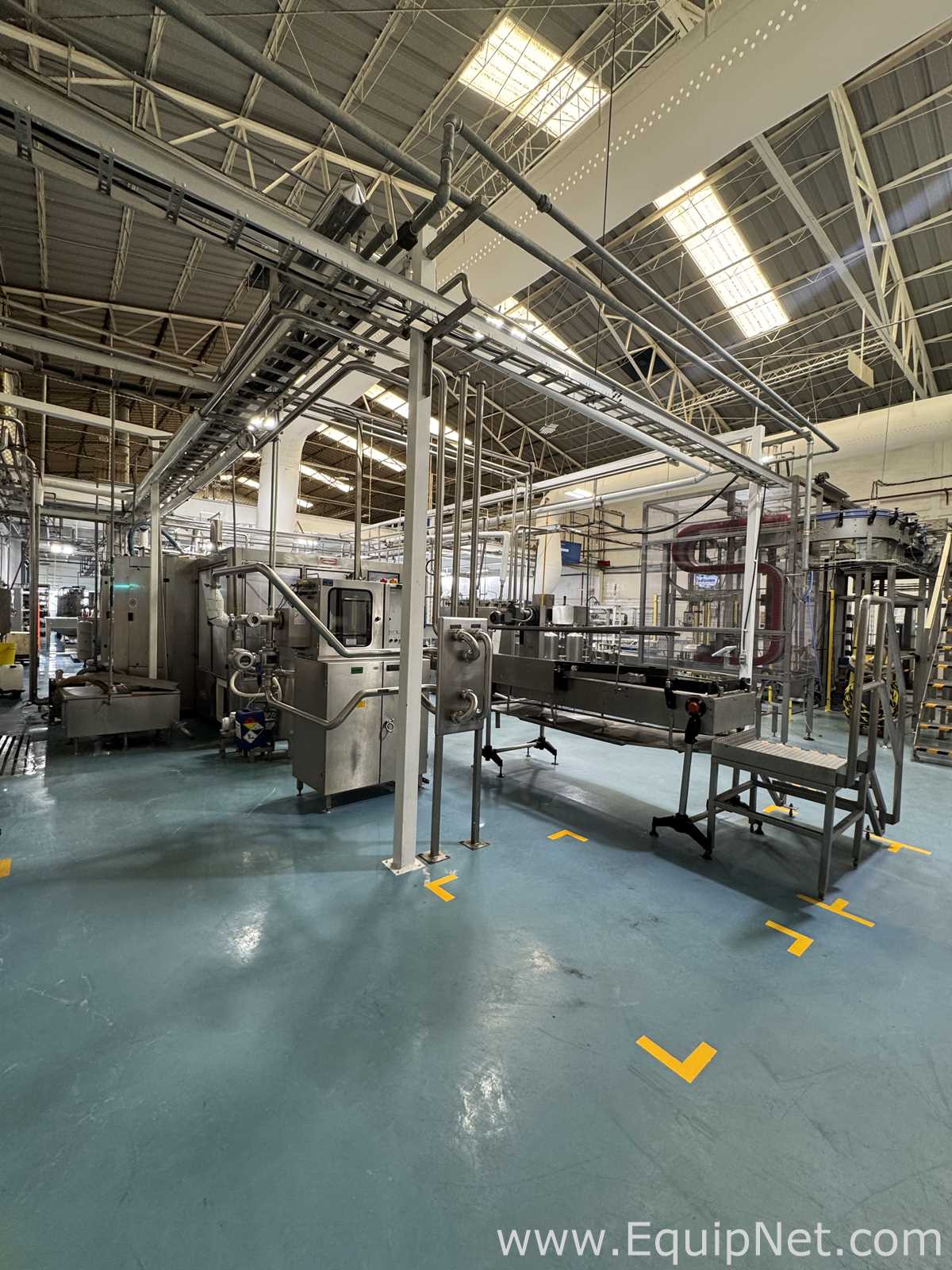 Bertolaso Titania 48/2100 Glass Bottle Rinser-Filler Machine