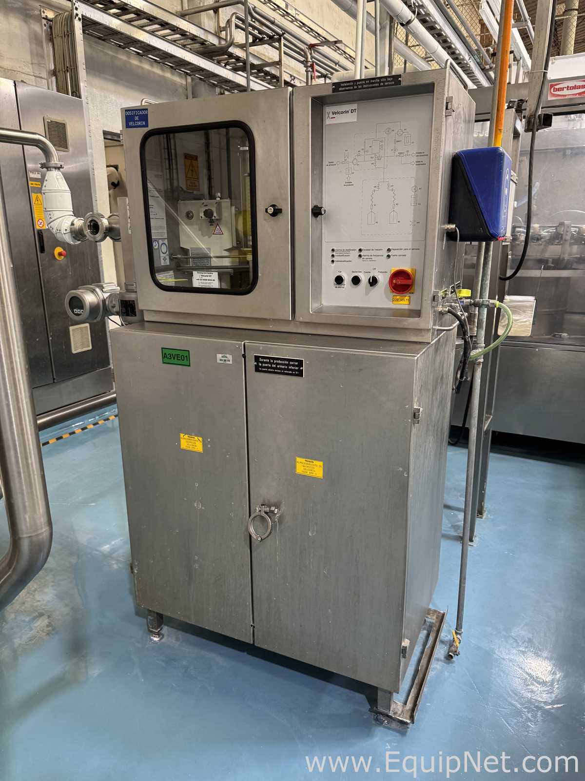 Bertolaso Titania 48/2100 Glass Bottle Rinser-Filler Machine