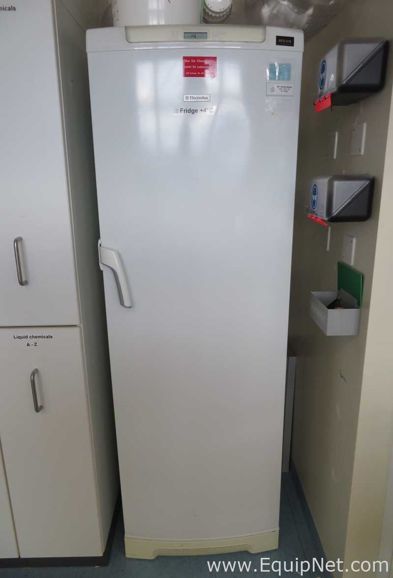 伊莱克斯ERC37302W冰箱