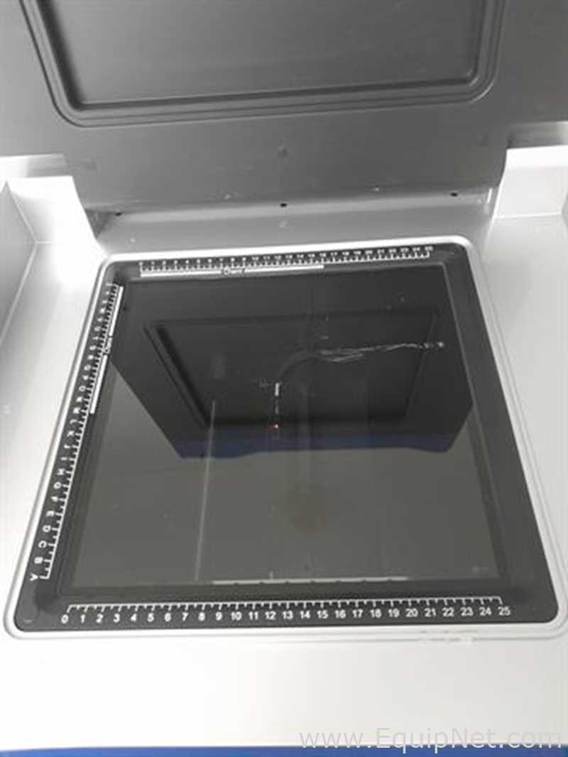 Escáner Azure Biosystems Sapphire NIR fluorescent scanner