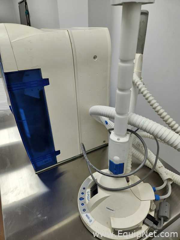 Sistema de Purificación y Destilación de Agua Millipore Milli-Q Advantage A10