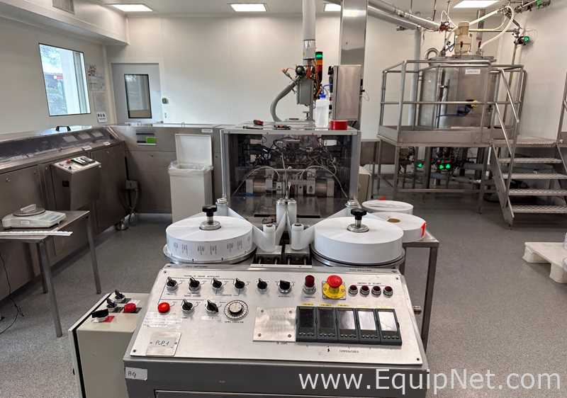 Farmo Res FD 22-U Thermoformer and Trim Press