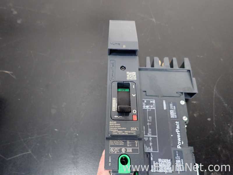Lot of 8 Schneider Electric PowerPact BD20 Circuit Breakers