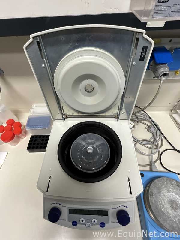 Centrífuga para Laboratórios Eppendorf 5415 R