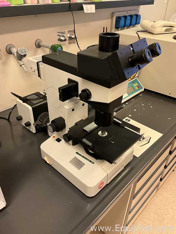 Microscópio Leitz Fluovert FS