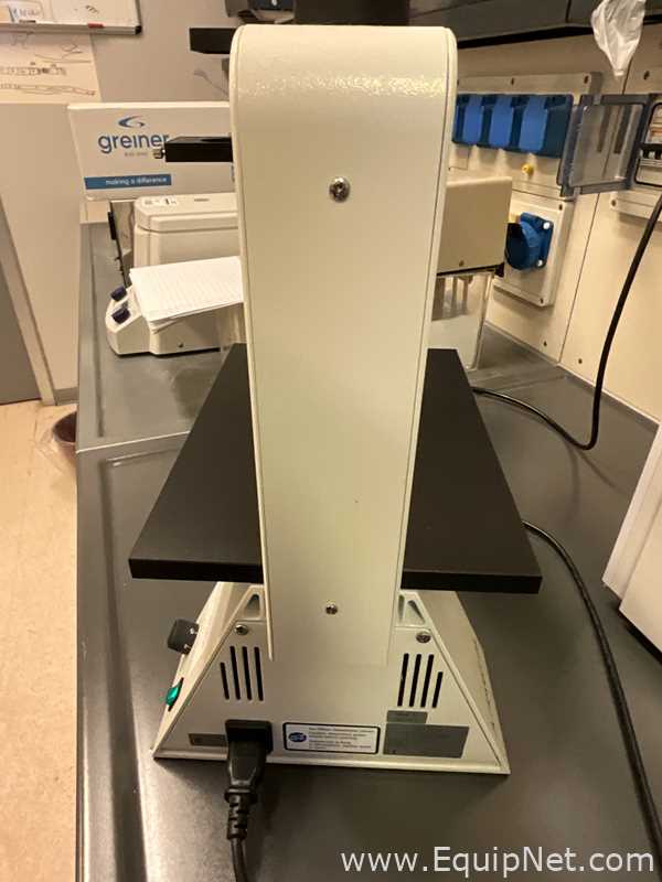Zeiss Axiovert 25 Microscope