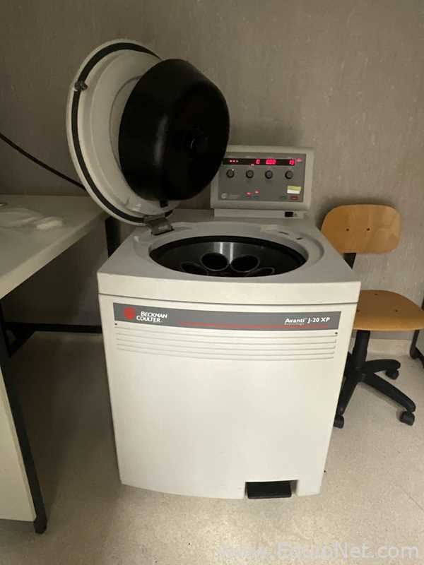 Beckman Coulter Avanti J-20 XP Refrigerated Laboratory Centrifuge