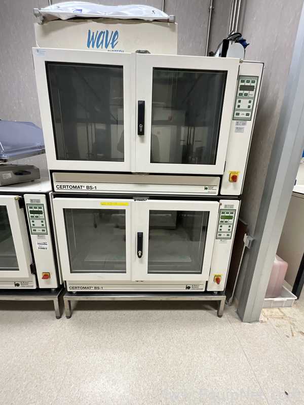 B. Braun Biotech International GmbH Certomat BS-1 Double Stacked Laboratory Incubator Shaker