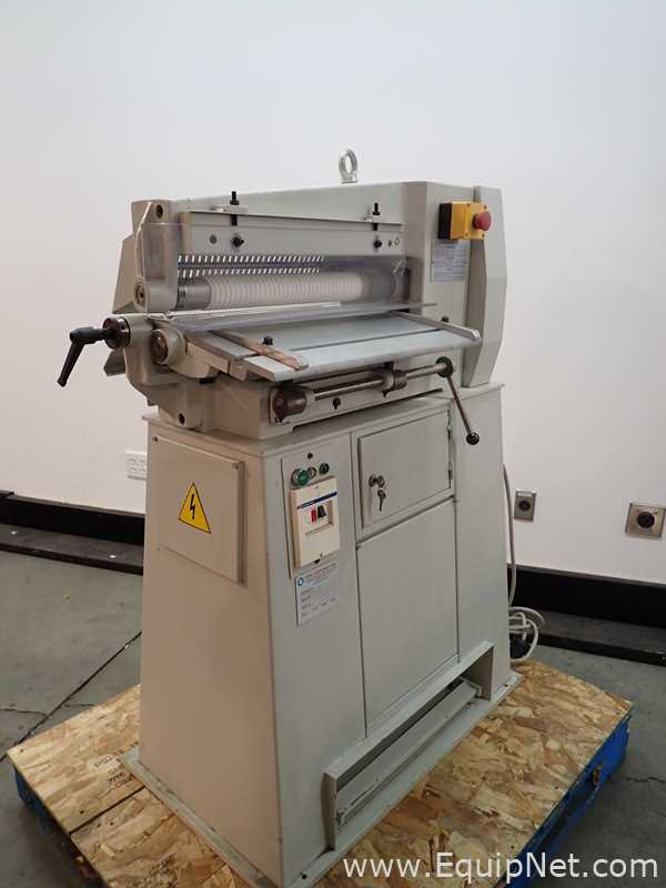 United Shoe Machinery Corp. L-500 Universal Grinding Machine