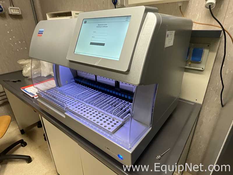 Qiagen EZ2 Connect Sample Preparation Liquid Handler