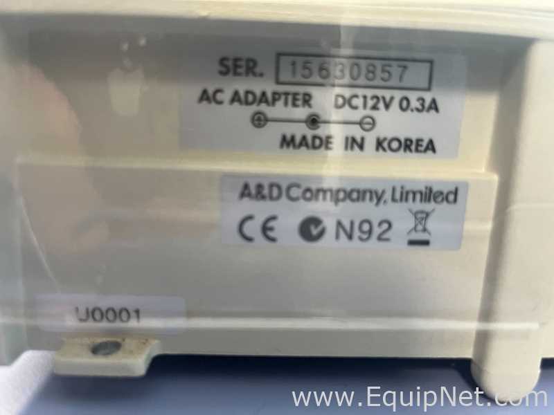 A and D Weighing Co FX-300i Precision Balance
