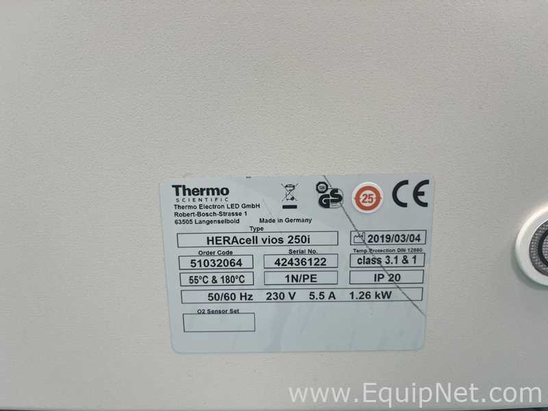 Thermo Scientific HERAcell Vios 250i CO2 Incubator-Bottom