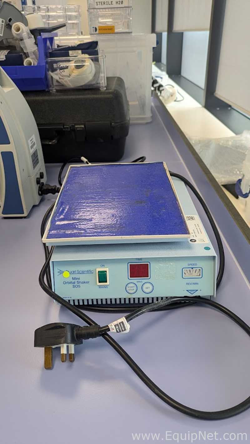 Stuart Scientific SO5 Mini Benchtop Orbital Shaker