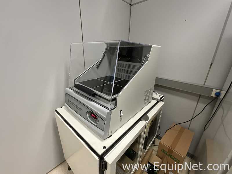 Eppendorf New Brunswick Excella E24R Laboratory Incubator Shaker