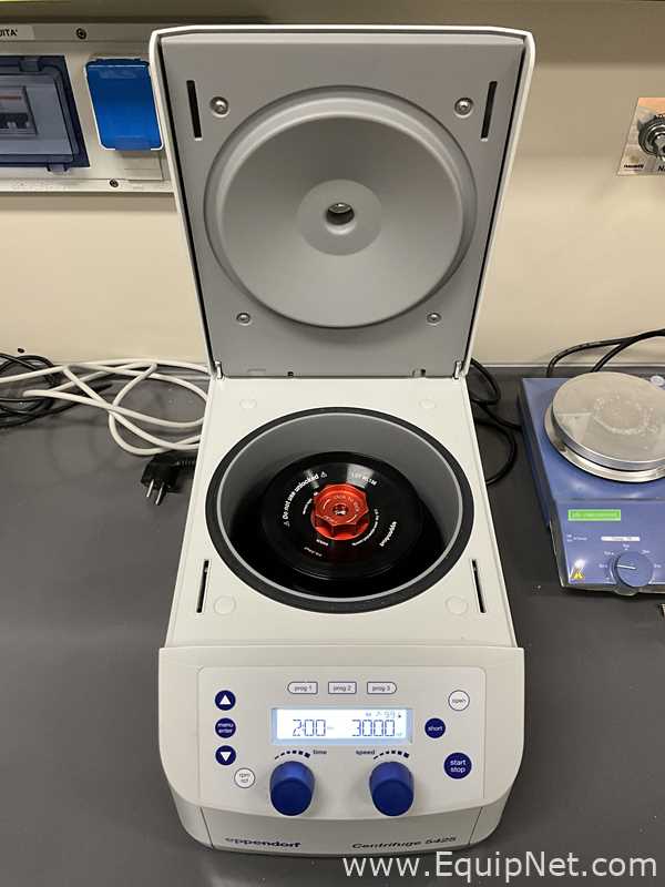 Centrífuga para Laboratórios Eppendorf 5425