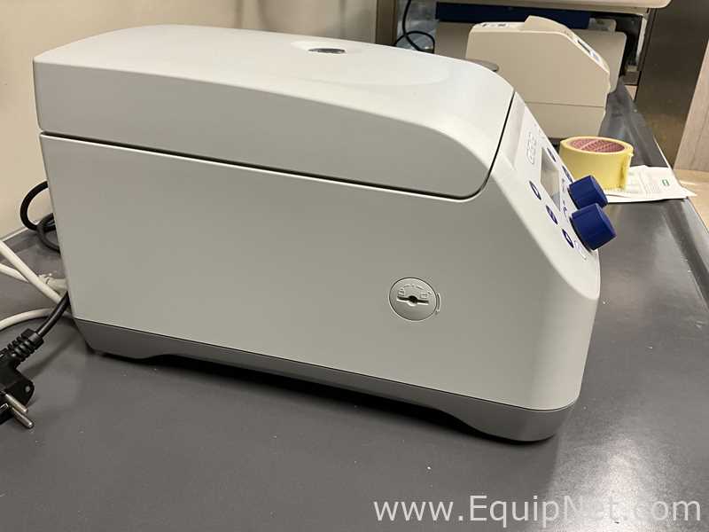 Centrífuga para Laboratórios Eppendorf 5425