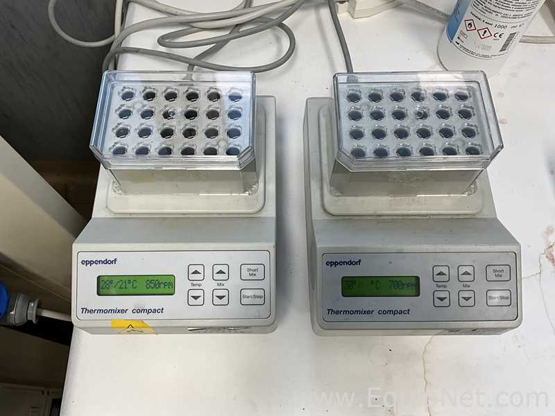 lote de  2 Misturador para Laboratórios Eppendorf Thermomixer Compact