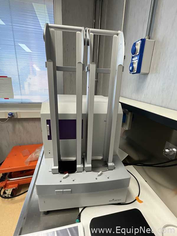 BMG Labtech GmbH Pherastar FSX Microplate Reader with Stacker