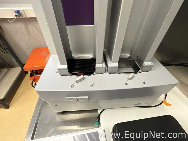 BMG Labtech GmbH Pherastar FSX Microplate Reader with Stacker