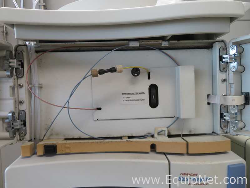 Espectrómetro de Masa Thermo Finnigan LCQ Deca XP