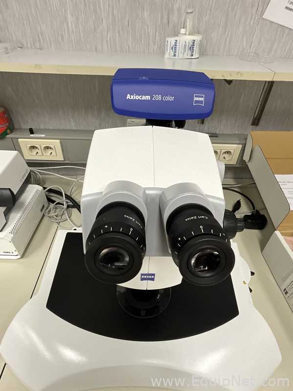 Carl Zeiss SteREO Discovery.V12 Stereo Microscope with Axiocom 208 Color USB Camera