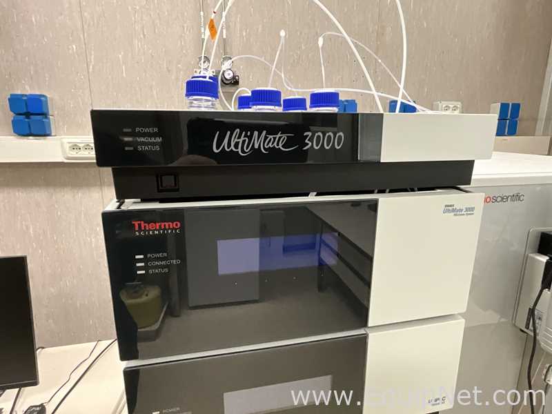 Thermo Scientific Dionex Ultimate 3000 HPLC with Orbitrap Exploris 240 Mass Spectrometer