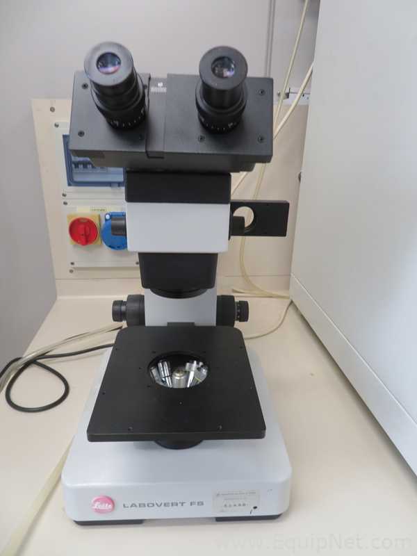 Microscópio Leitz Labovert FS