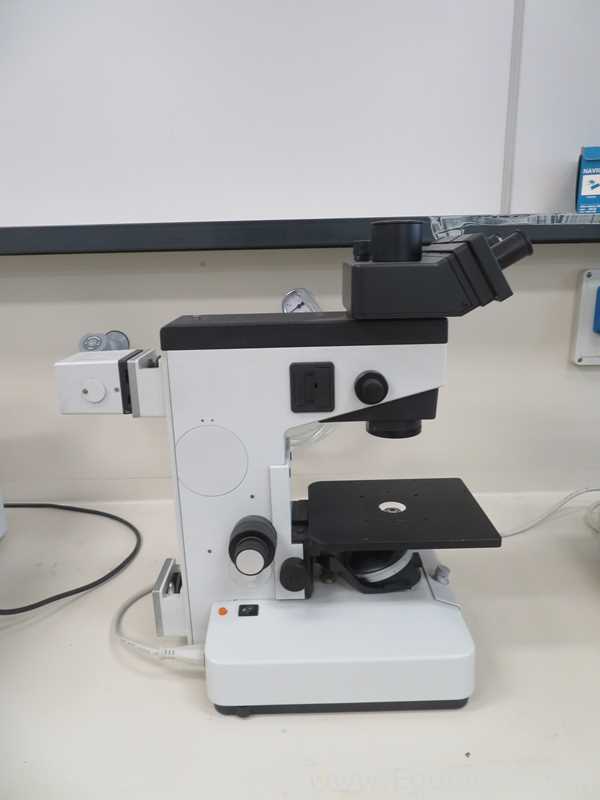 Microscópio Leitz Labovert FS