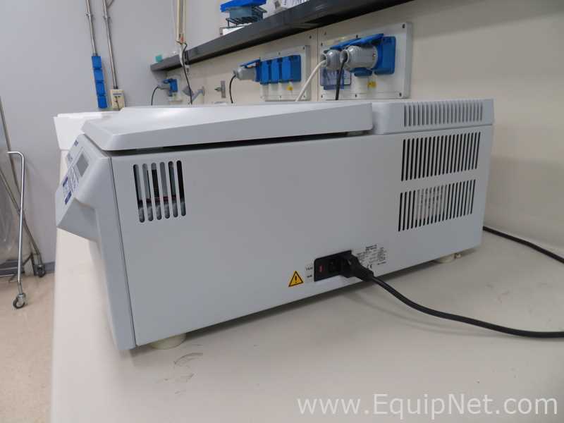Centrífuga para Laboratórios Eppendorf 5417 R