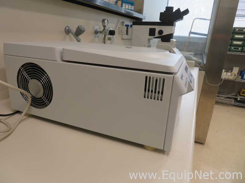 Centrífuga para Laboratórios Eppendorf 5417 R