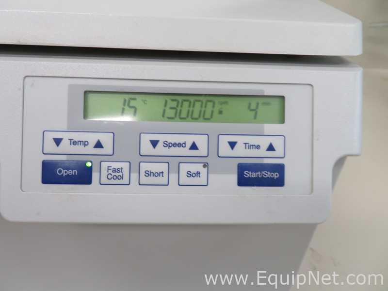 Centrífuga para Laboratórios Eppendorf 5417 R