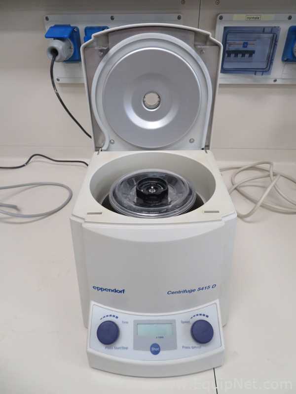 Centrífuga para Laboratórios Eppendorf 5415 D