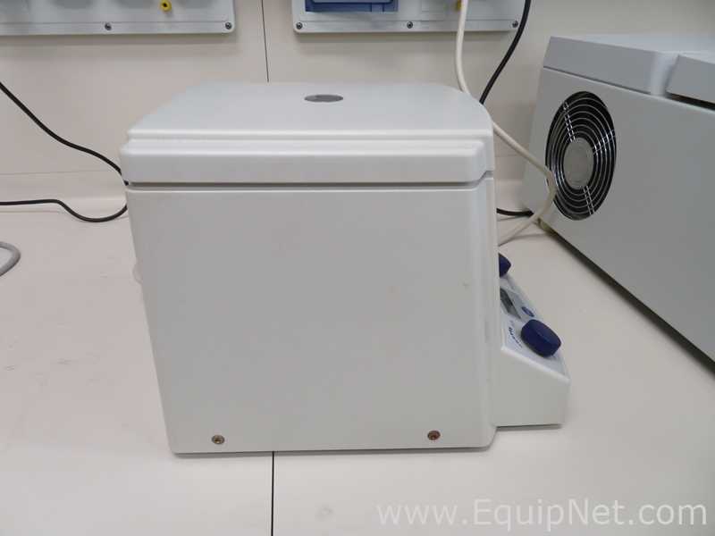 Centrífuga para Laboratórios Eppendorf 5415 D