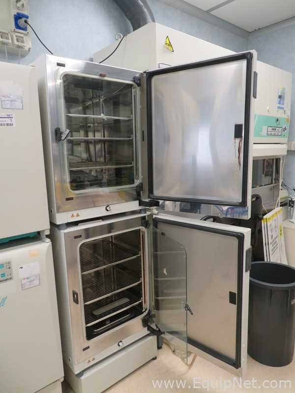 Lot of 2 Thermo Scientific HERAcell vios 160i CO2 Laboratory Incubators