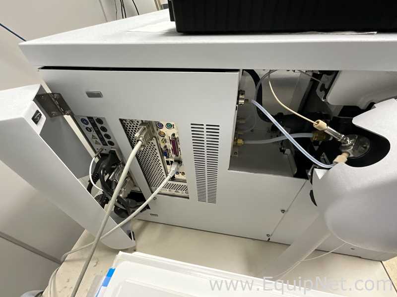 Agilent Technologies 6230 TOF LC/MS Mass Spectrometer with Agilent 1260 Infinity II HPLC System