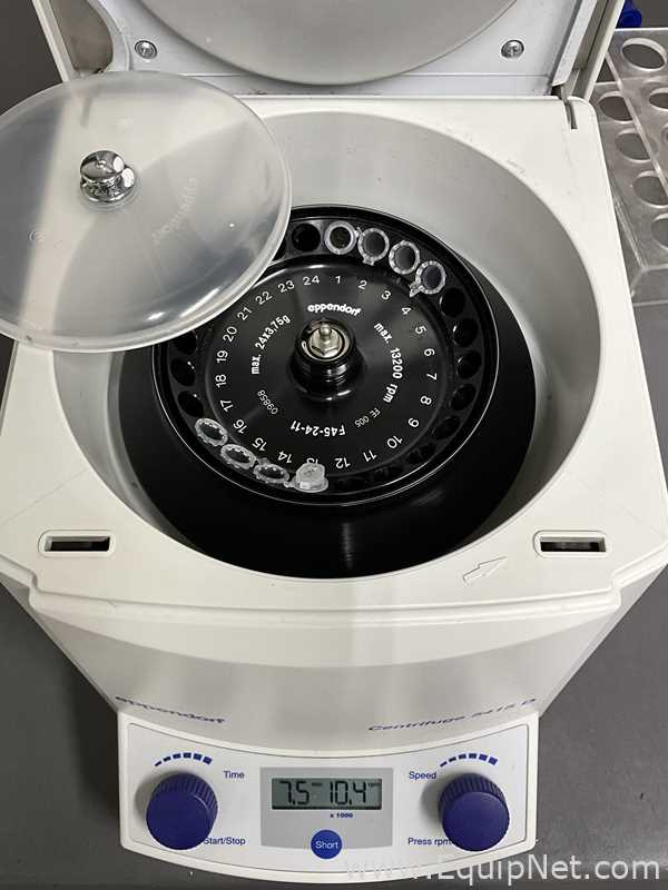 lote de  2 Centrífuga para Laboratórios Eppendorf 5415 D