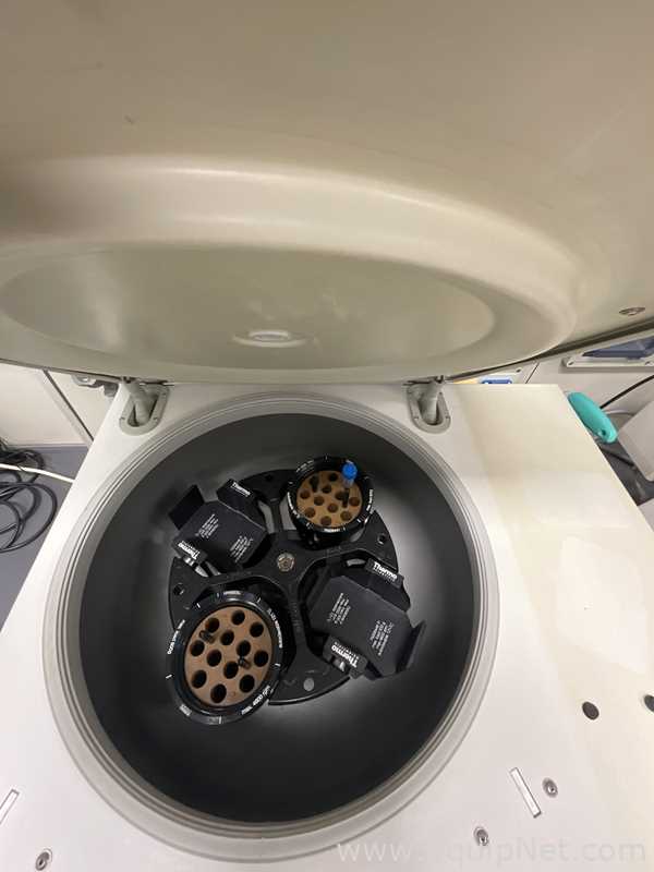 Kendro Laboratory Products Multifuge 3SR Refrigerated Laboratory Centrifuge