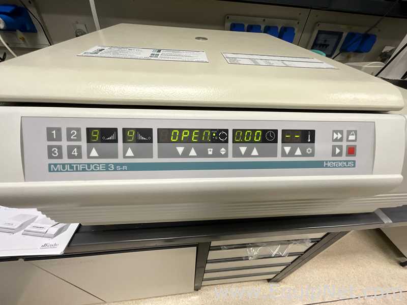 Kendro Laboratory Products Multifuge 3SR Refrigerated Laboratory Centrifuge