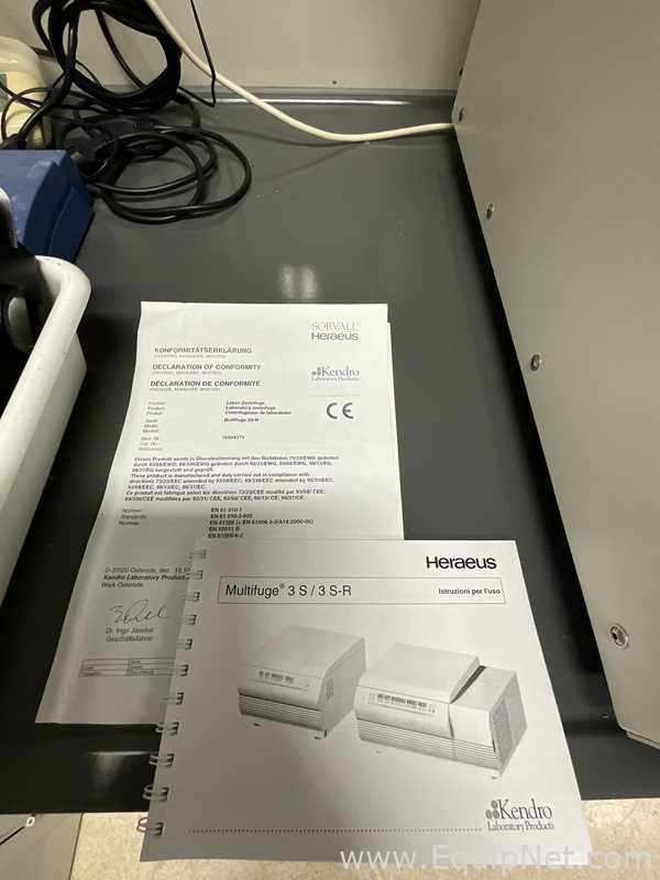 Kendro Laboratory Products Multifuge 3SR Refrigerated Laboratory Centrifuge