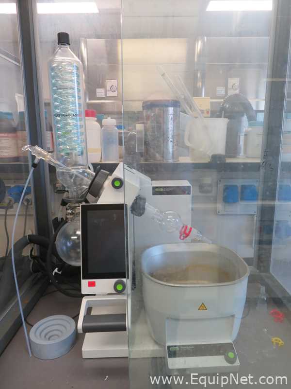 Buchi R-300 Rotary Evaporation System with B-300 Base Heating Bath