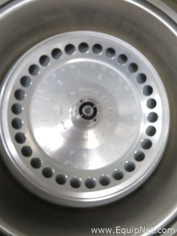 Centrífuga para Laboratórios Eppendorf 5417 R