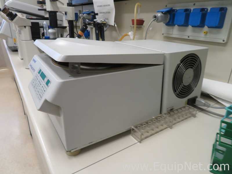 Centrífuga para Laboratórios Eppendorf 5417 R