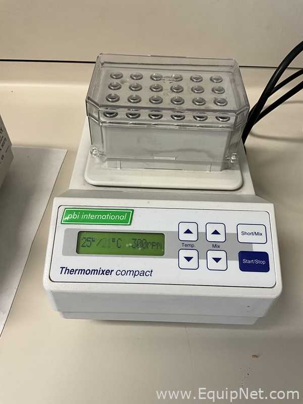 lote de  2 Misturador para Laboratórios Eppendorf Thermomixer Compact