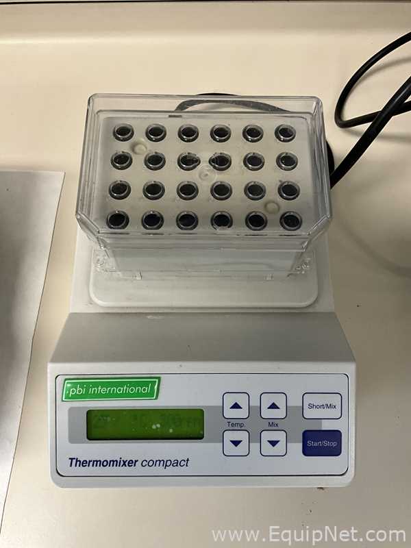 lote de  2 Misturador para Laboratórios Eppendorf Thermomixer Compact