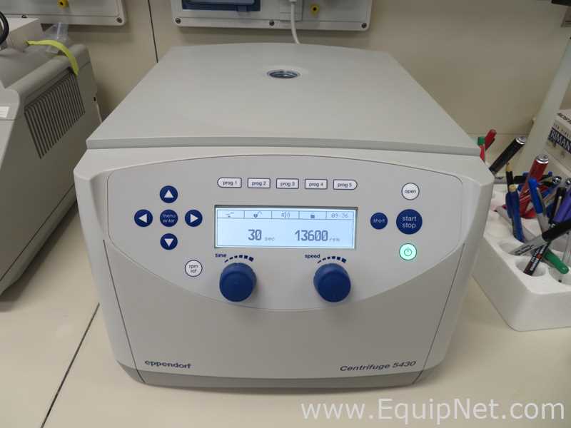 Centrífuga para Laboratórios Eppendorf 5430