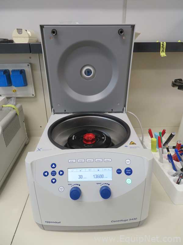 Centrífuga para Laboratórios Eppendorf 5430